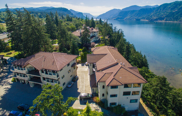 Drone footage overlooking Columbia Cliff Villas and the Columbia River