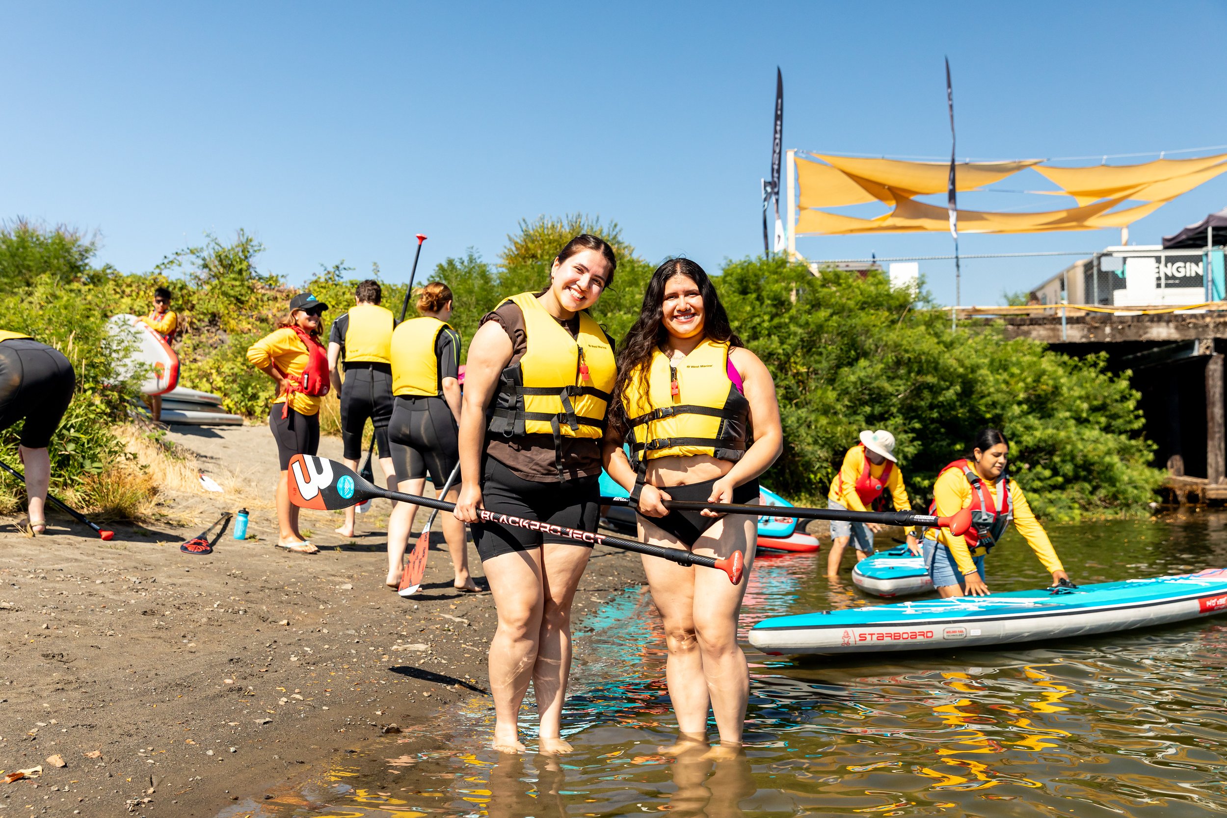 Hood River Paddleboarders at Wylde Wind and Water