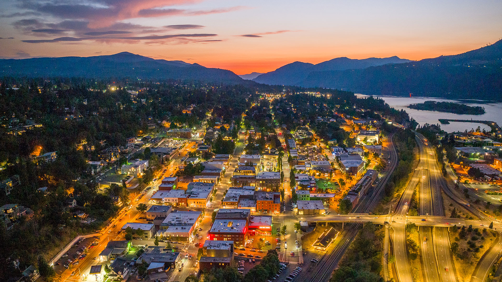 Hood River evening. Blaine Franger photo